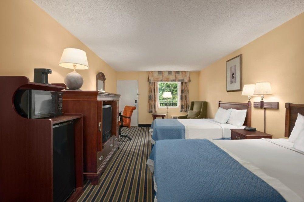 Days Inn By Wyndham Towson Esterno foto